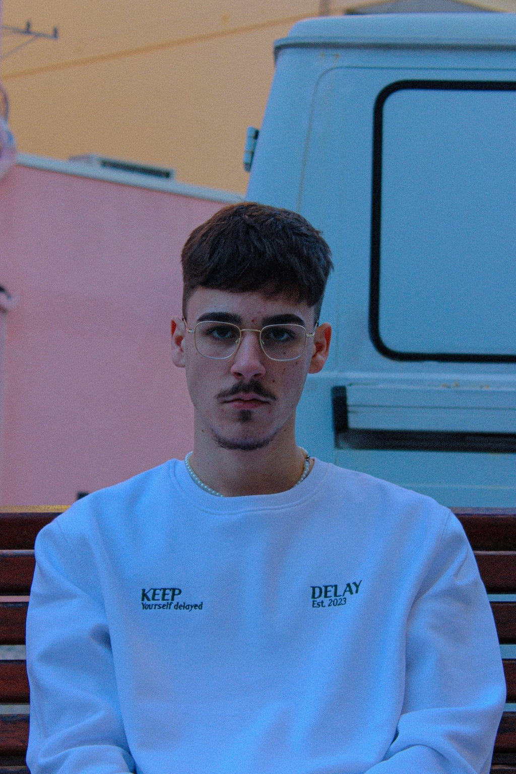 DELAY WHITE CREWNECK - Delaystudios