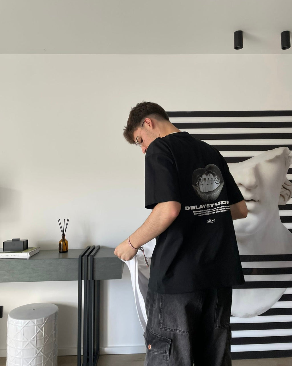 MOUTH BLACK T - SHIRT - Delaystudios